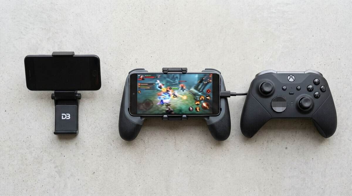 Three ways to set up the best phone controller: a phone clip mount, a grip-style gamepad with a docked phone, and a full-size wired controller side by side